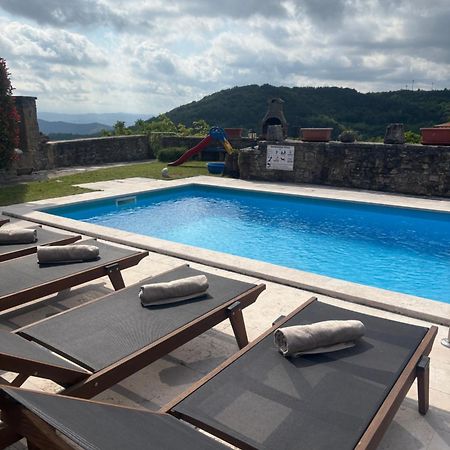 Villa Letizia Oprtalj Exteriör bild