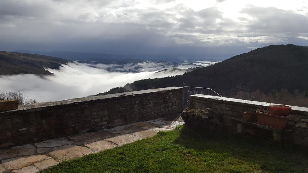 Villa Letizia Oprtalj Exteriör bild