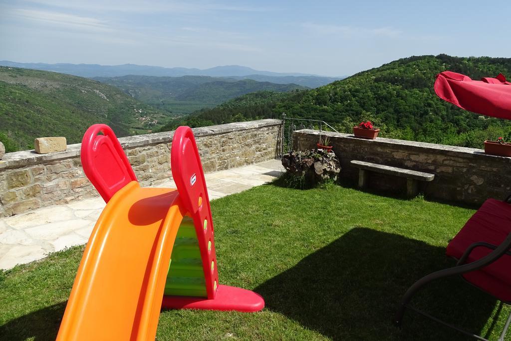 Villa Letizia Oprtalj Rum bild