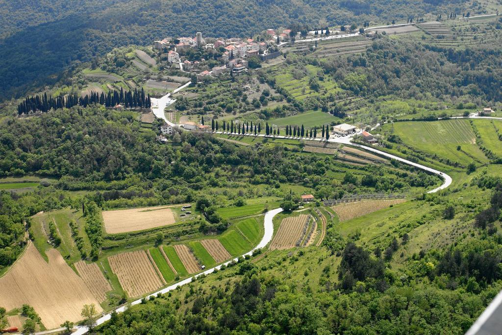 Villa Letizia Oprtalj Rum bild