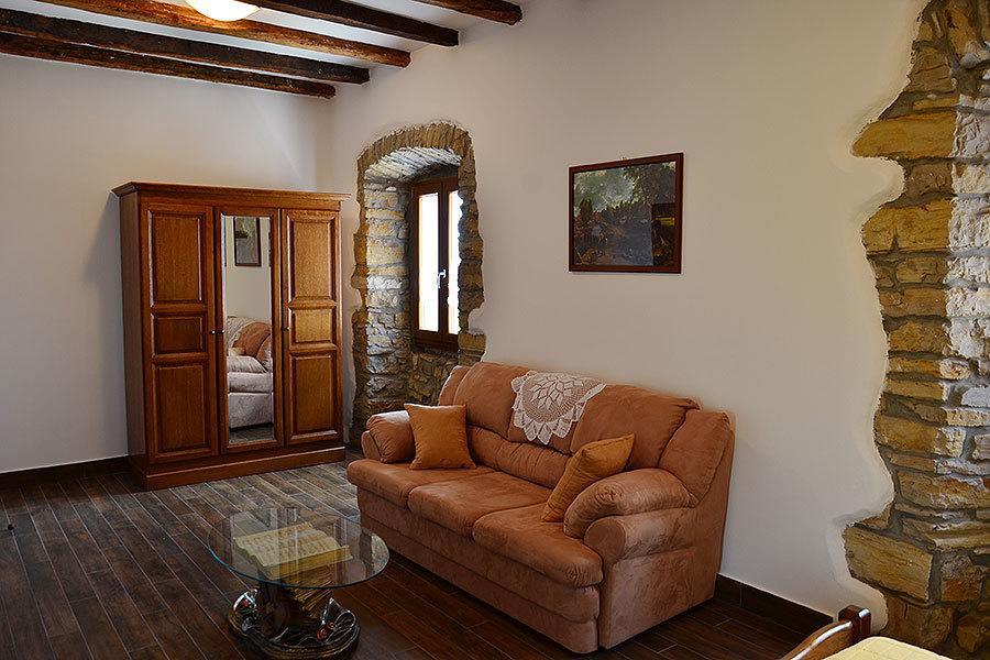 Villa Letizia Oprtalj Rum bild