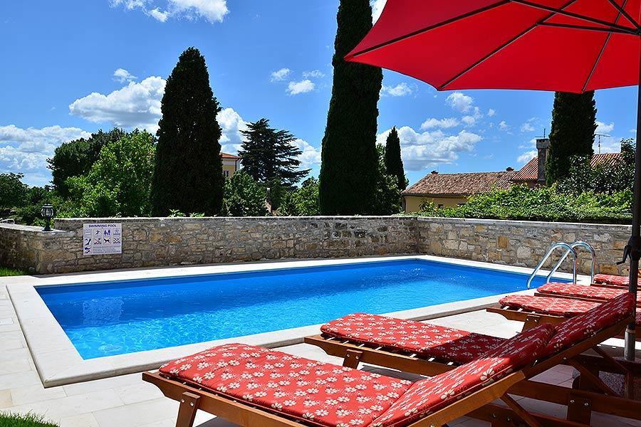 Villa Letizia Oprtalj Exteriör bild